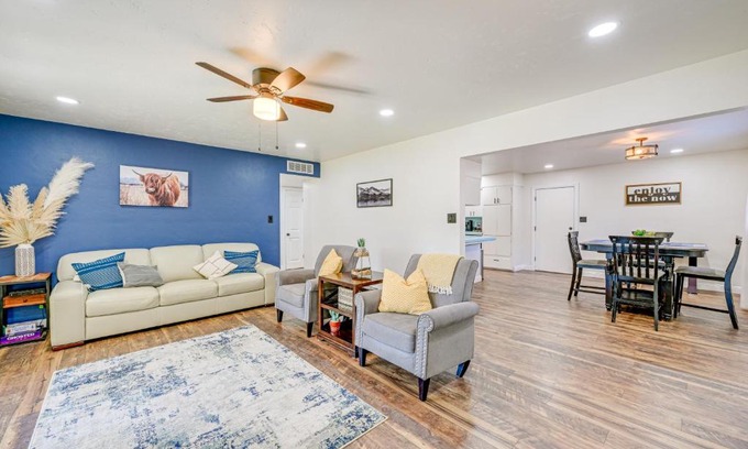 Visalia House | Visalia Vacation Rental with Yard 1 Mi to Downtown