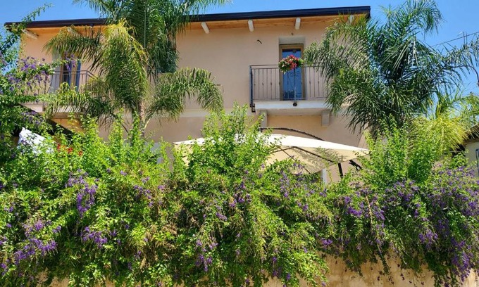 Caulonia Apartment | Vista Allaro