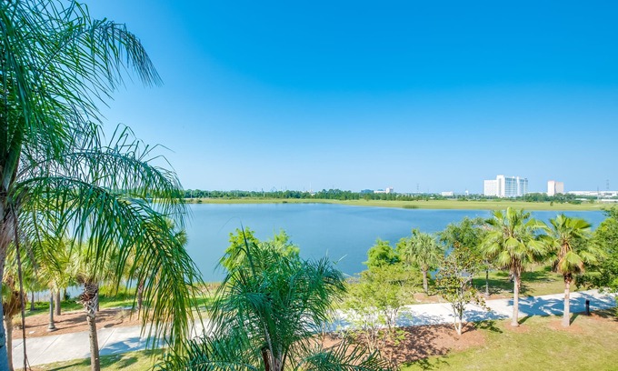 Florida Central Atlantic Coast Condo | Vista Cay Lake Front Next to Clubhouse Huge.