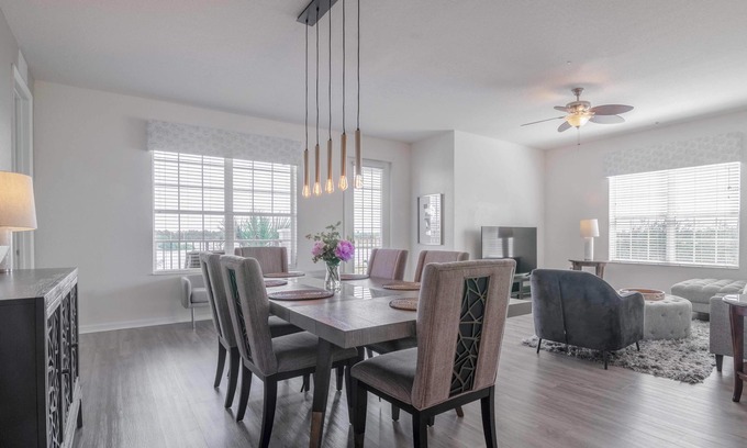 Florida Central Atlantic Coast Condo | Vista Cay Lakeview Panorama. Near all theme parks and walk to conventions