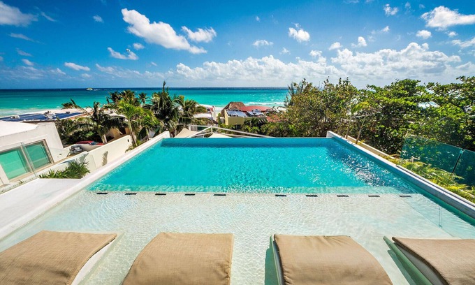 Playacar Fase I Villa | Vista Hermosa: Spacious 8-BR Villa w/Rooftop Pool & Terrace in Playa del Carmen