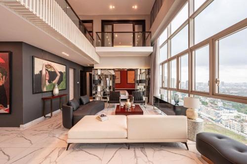 Thao Dien Apartment | Vista Luxurious SkyVilla and Penthouse Perfect for Groups-Families