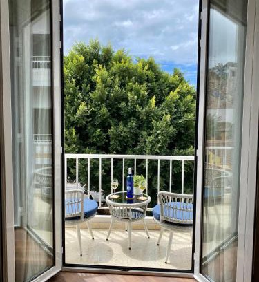 Los Llanos Apartment | VISTA PLAZA - Exceptional Location