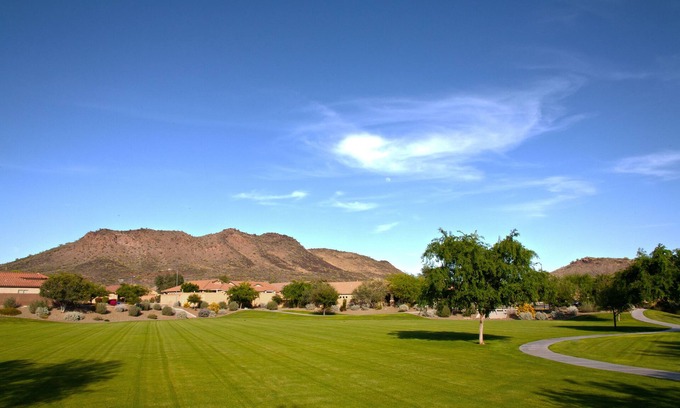 Stetson Hills State House | Vista Retreat-Spacious New Property with Stunning Mountain View