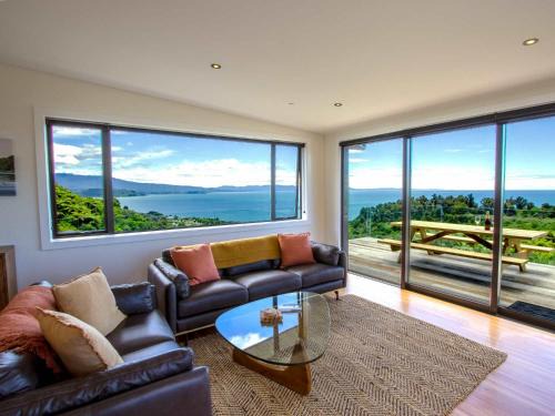 Pohara House | Vista Serena