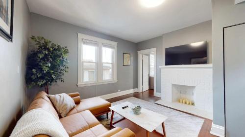 Hyde Park House | Vista View Villa Suites 2 Private Condos