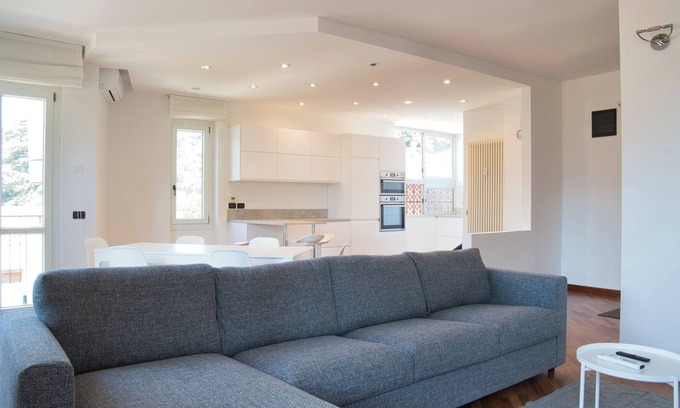 Calolziocorte Apartment | VistaLago Suite - Three Bedroom Apartment, Sleeps 6