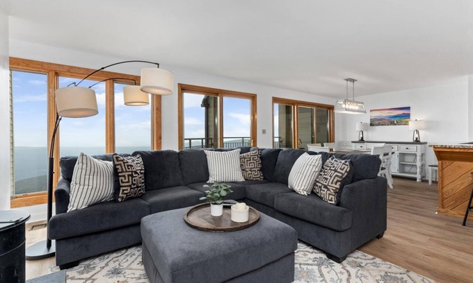 Nellysford Condo | Vistas 64 with Wintergreen Advantage