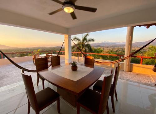 Ixtapa Apartment | Vistas a las Montañas y al Mar I Condominio Las Calandrias I Alberca I Wi-Fi