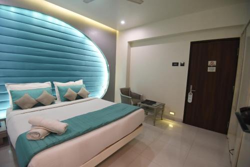 Thane West Hotel | VITS Sharanam, Thane