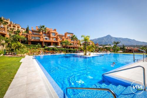 Marbella Apartment | ViVi Homes - Boho Sunrise Alminar Pool, Garden & Terrace