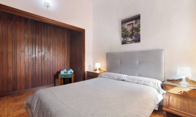 La Solana Villa | 'Vivienda V Torres 1' with Mountain Views, Private Terrace and Wi-Fi
