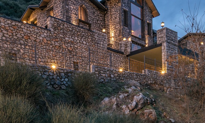 Eptalofos Villa | Volhon Mansions of Parnassos