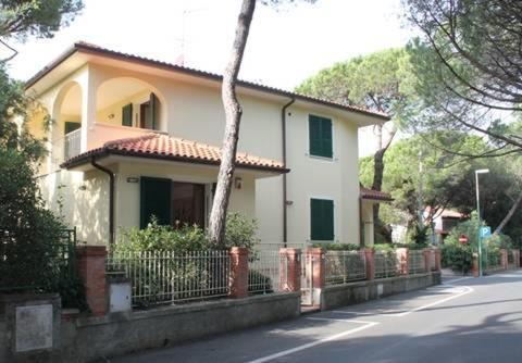 Marina di Castagneto Carducci Apartment | Volturnus a soli 150m dal mare con WI FI