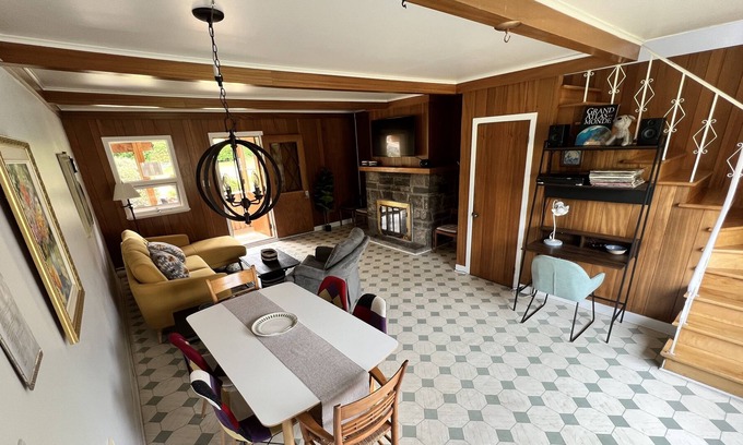 Pointe-au-Pic House | Vrbo Property