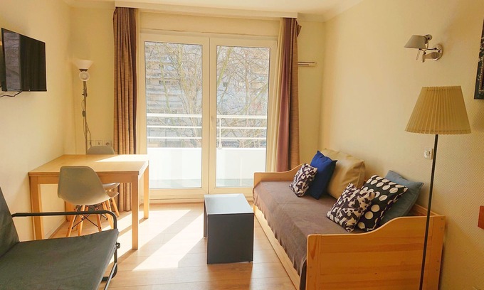 Gambetta Apartment | Vrbo Property