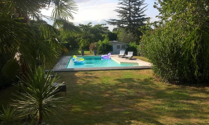 Quinsac House | Vrbo Property