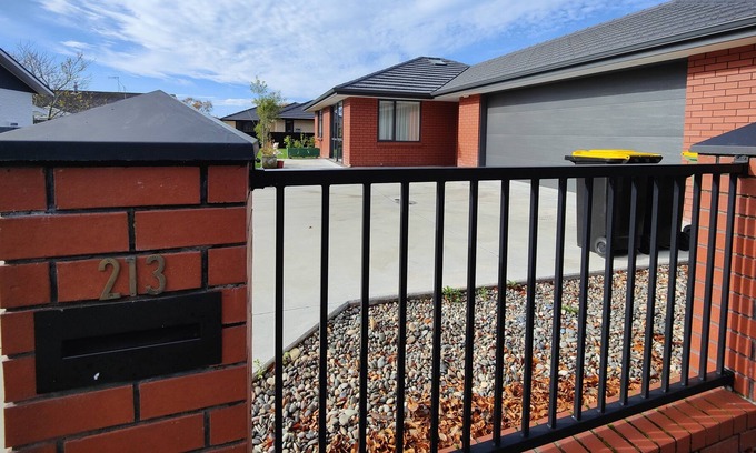 Invercargill House | Vrbo Property