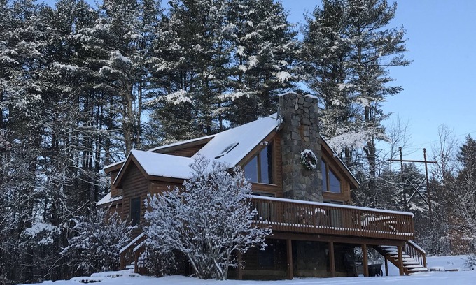 Cavendish Cabin | VT Cabin minutes from Okemo