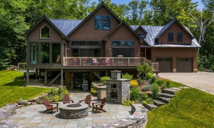 Jamaica House | VT Family Oasis - 10 Mins to Stratton