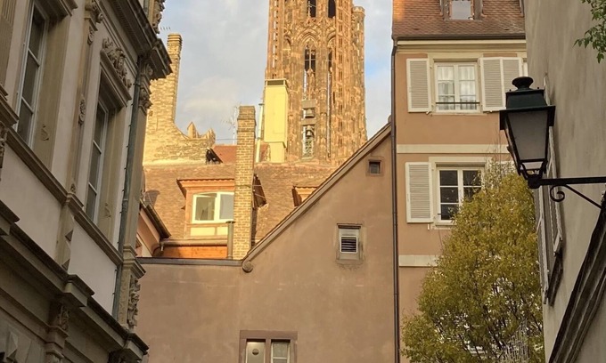Historic Center Apartment | Vue Cathédrale Hyper Centre