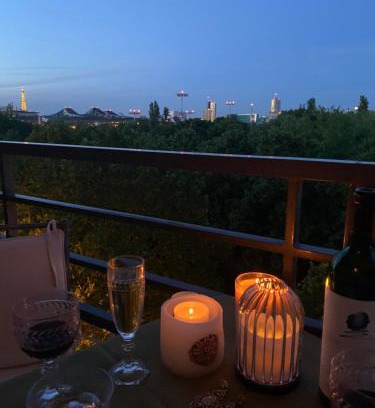 Issy-les-Moulineaux Apartment | Vue sur Tour Eiffel
