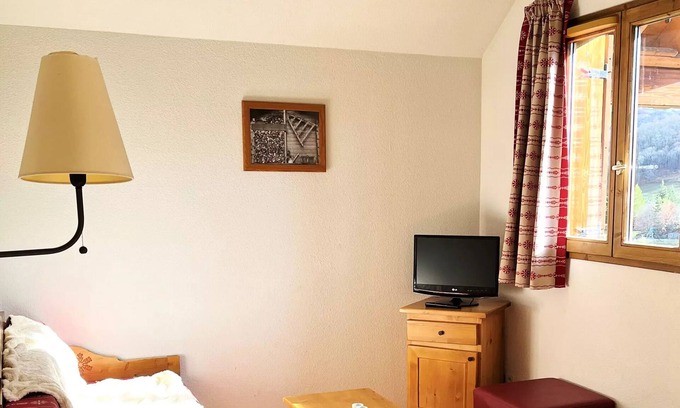 Albiez-le-Vieux Apartment | VVF Albiez-Montrond Maurienne - 3 Room Duplex Apartment for 8 People + 1 Baby