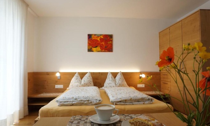 Silandro Apartment | Waalhof Ferienwohnung Mohnblume