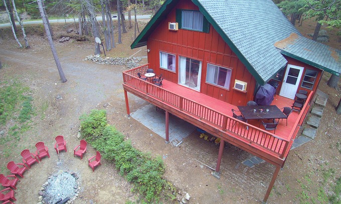 Jay Cabin | Wagner’s Camp 4 beds 2 bath
