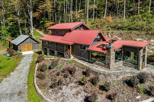 Canton Apartment | Wagon Gap Trail: Lodge Lórien