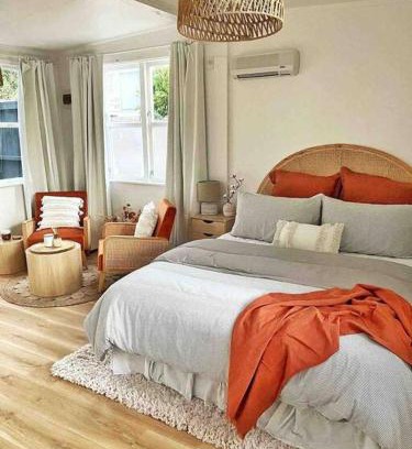 Waikanae House | Waikanae Beach Escape - with outdoor bath!
