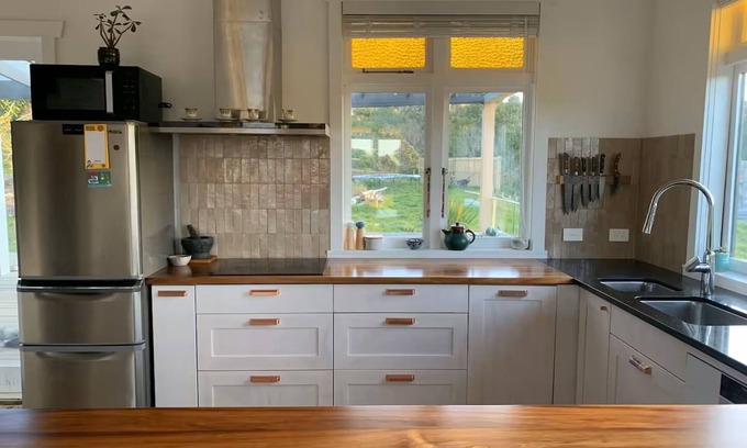 Raglan Villa | Wainui Stream Homestead