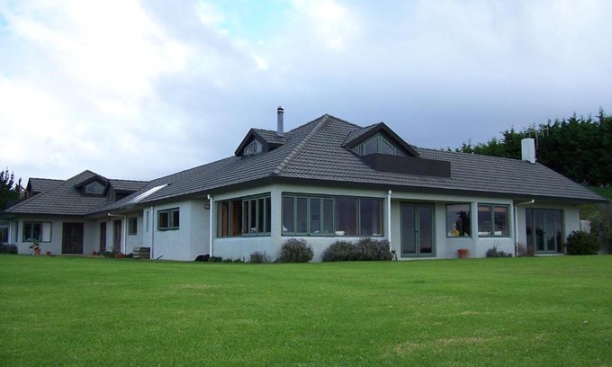 Mahinepua Bed & Breakfast | Waiwurrie Coastal Farm Lodge