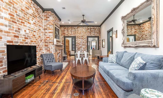 Savannah Victorian District House | Waldburg Manor