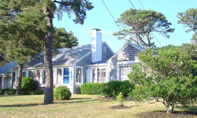 West Harwich House | Walk 400 Feet To Your Own Private Association Beach!