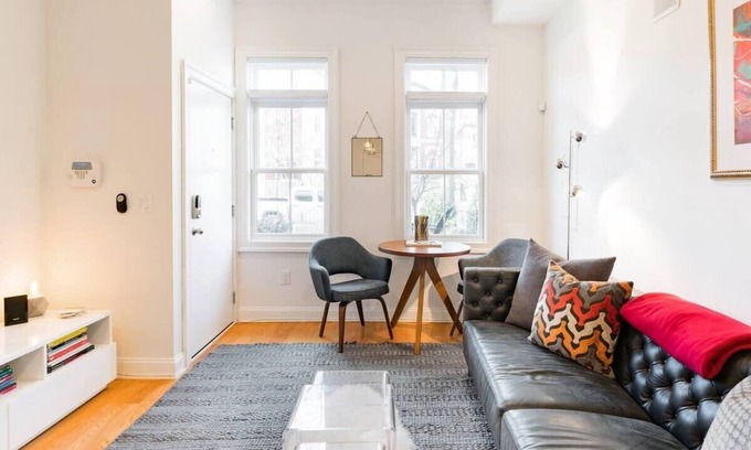 Cardozo Apartment | Walk Along U Street Corridor from a Chic Condo!