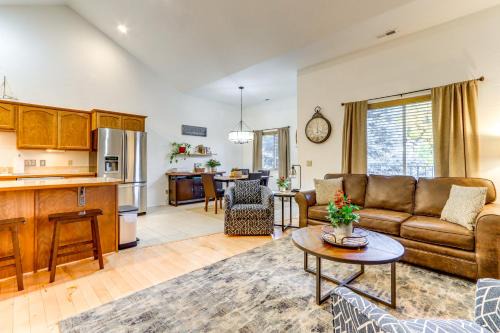 Coeur d'Alene Apartment | Walk Downtown Modern Coeur dAlene Getaway