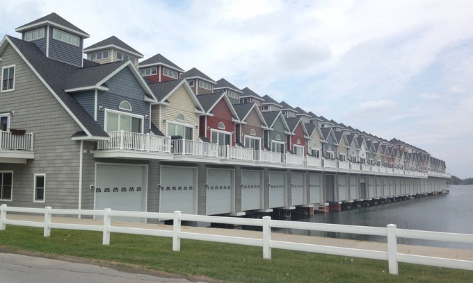 Alexandria Bay House | Walk Downtown, New.Boathouse Included!