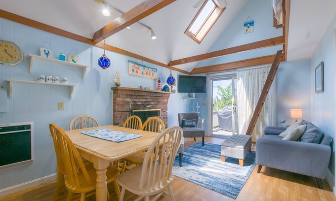 Sandwich Cottage | Walk over the hill to Private Association Beach