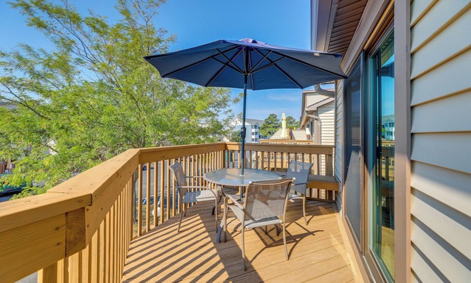 North Ocean City Condo | Walk to Beach: Condo w/Pool Access in Ocean City!
