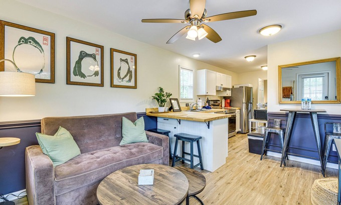 Townville Cabin | Walk to Beach: Lake Hartwell Cabin w/Large Yard!