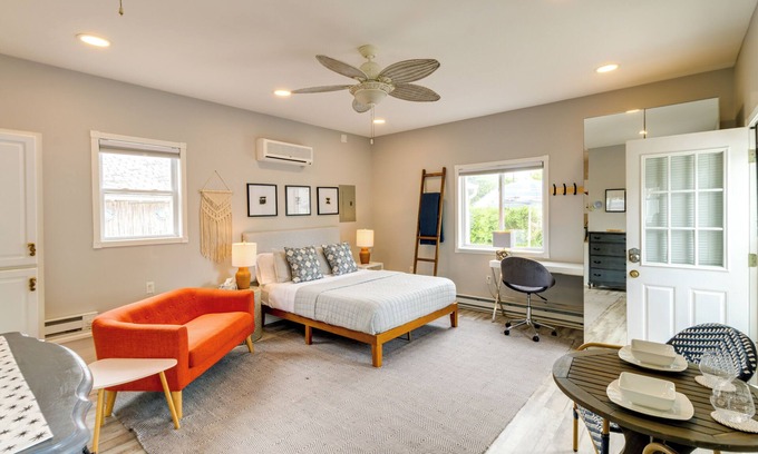 Old Town Apartment | Walk to Beach + Restaurants: Somers Point Studio