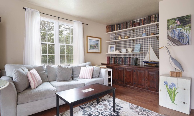 Hyannis Apartment | Walk To Beaches, Main Street, and Harbor. 1BR Cottage. Quiet Area. Captain Gosnold Village 16B