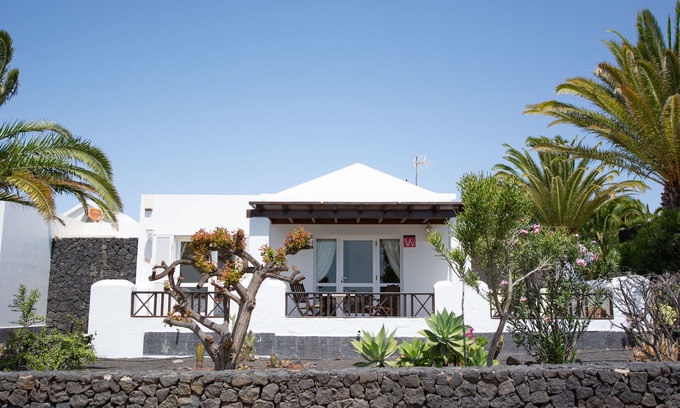 Playa Blanca House | WALK TO BEACHES, SEA VIEWS FROM OUR VILLA ISA