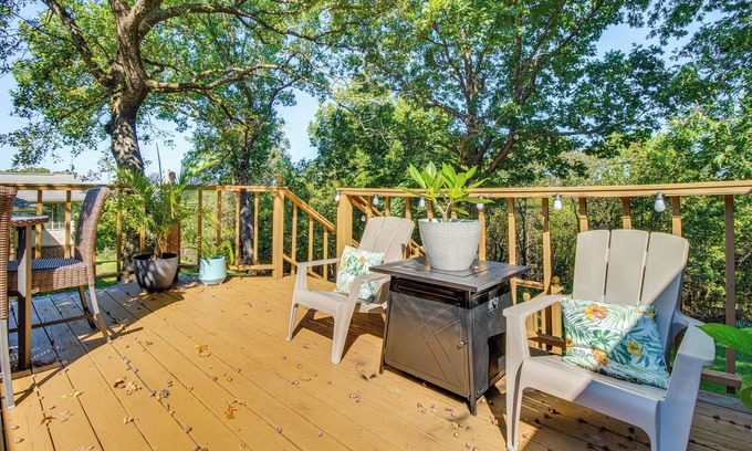 Clarkridge House | Walk to Bull Shoals Lake: Dog-Friendly Midway Home