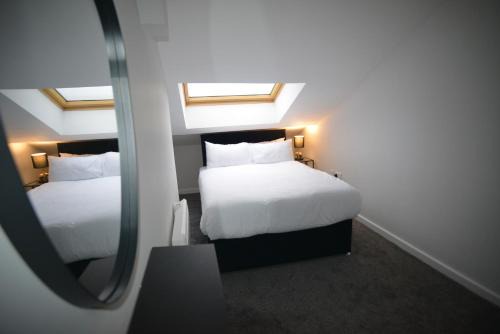 Chinatown Apartment | Walk to City Hotspots Liverpool 1BD Apartment