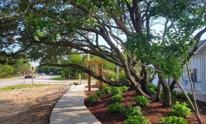 Corolla Condo | Walk to Corolla Village and the Beach!