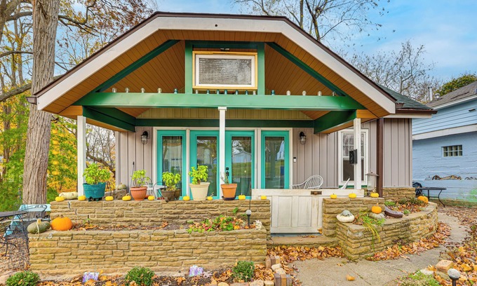 Wisconsin Dells House | Walk to Downtown: Eclectic Wisconsin Dells Home