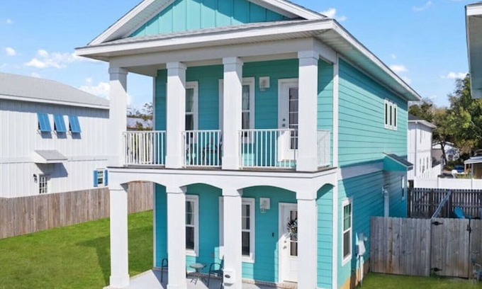 Downtown House | Walk to downtown + seafood market. *Bay views*
