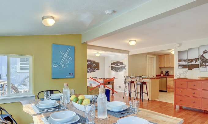 Orchard District House | Walk To Downtown & The Last Blockbuster from recently renovated home. 3 Bed/2ba